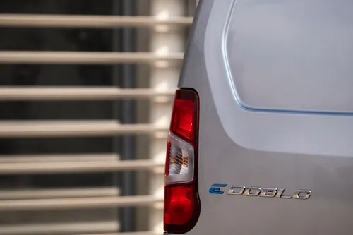 Statica FIAT Doblò Van logo