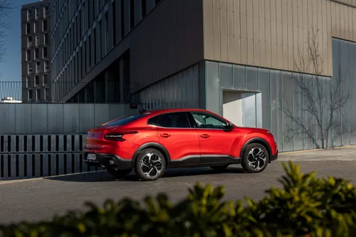 Citroen C4 X laterale