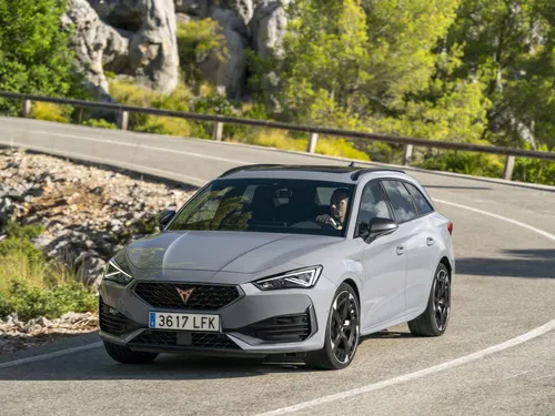 cupra leon sportstourer frontale