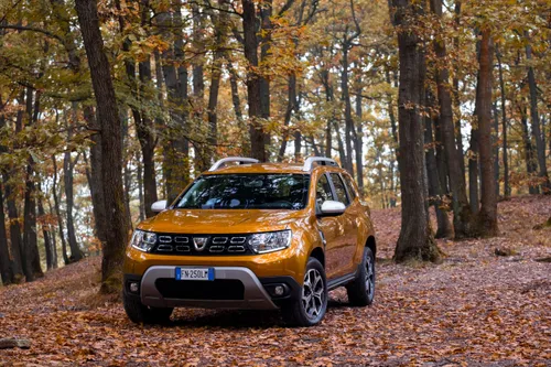 dacia duster seconda generazione arancione 2018