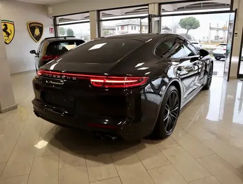 image porsche panamera in vendita quella di gigio donnarumma 167464580968908