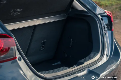 bagagliaio Mazda2 2023