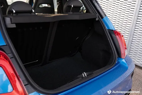 Abarth 695 Tributo 131 Rally_bagagliaio