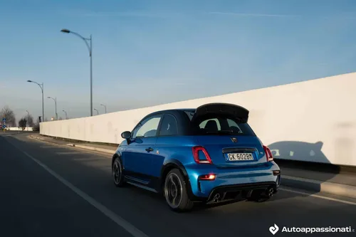 Abarth 695 Tributo 131 Rally_Dinamica posteriore