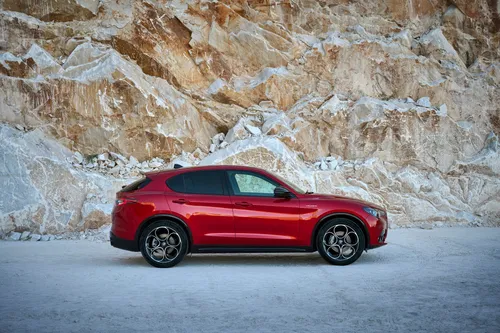 Alfa Romeo Stelvio 2023