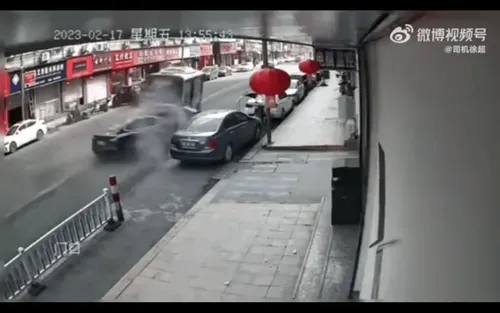 TEsla Model 3 schianto