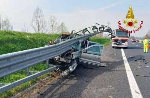 Incidente-Jeep-Guard-Rail