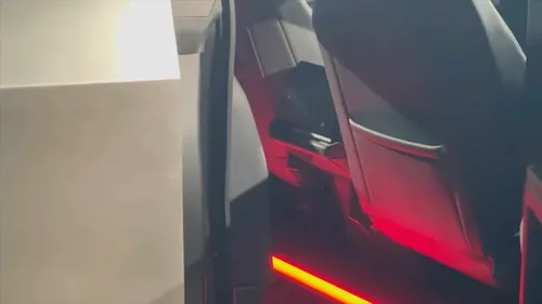 tesla cybertruck posteriore