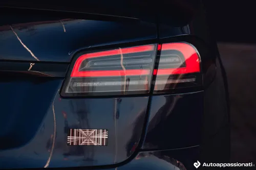 tesla model s plaid 09
