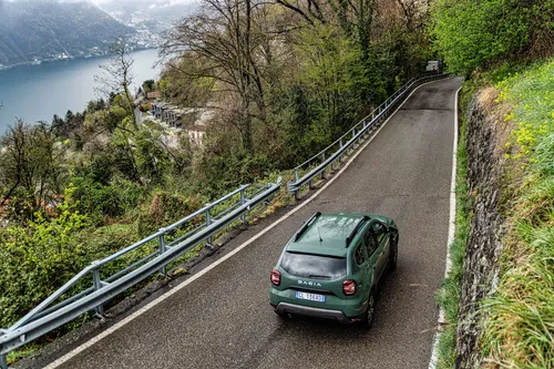 dacia duster eco g 100 guida
