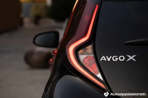 toyota aygo x 17