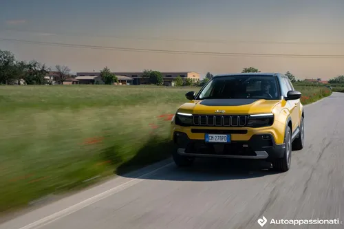 jeep avenger summit 2023 14