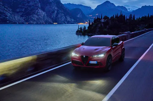 alfa romeo stelvio quadrifoglio 2023