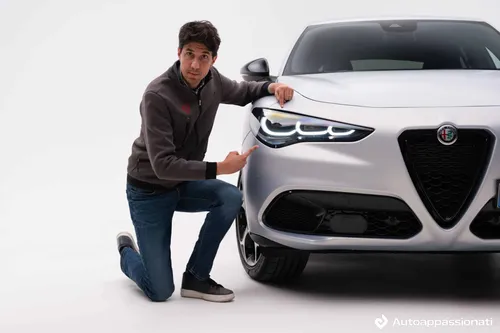 fari led matrix alfa romeo stelvio 2023