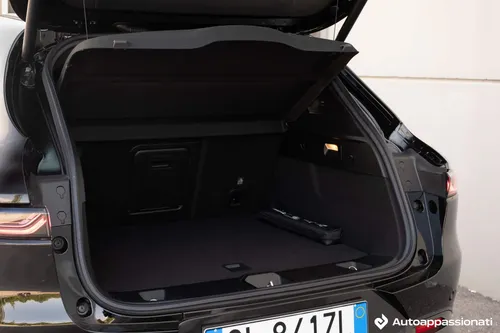 bagagliaio alfa romeo tonale phev q4