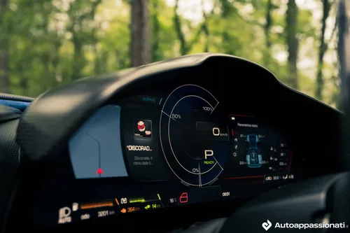 quadro strumenti ferrari 296 gts assetto fiorano