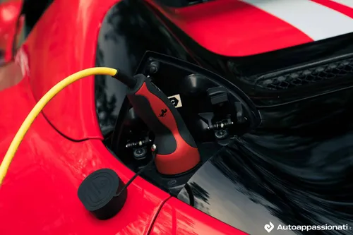 presa ricarica ferrari 296 gts assetto fiorano