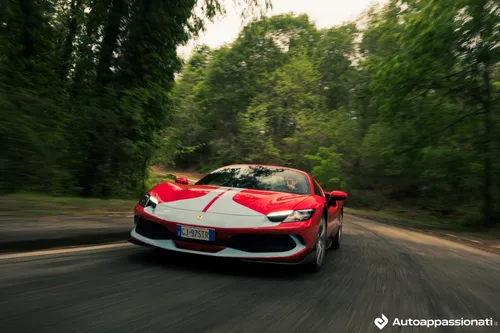 dinamica ferrari 296 gts assetto fiorano