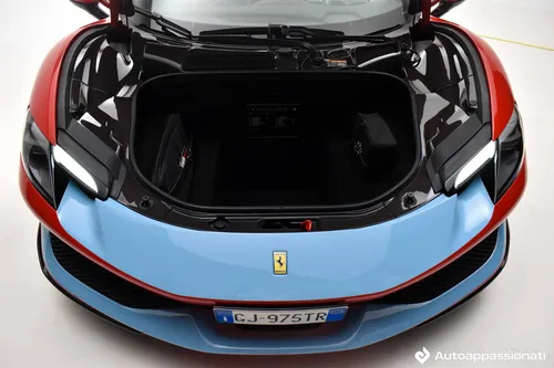 bagagliaio ferrari 296 gts assetto fiorano