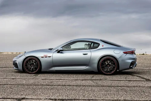 maserati granturismo trofeo primaserie grigio lamiera 33