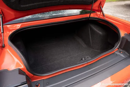 dodge challenger srt hellcat 09