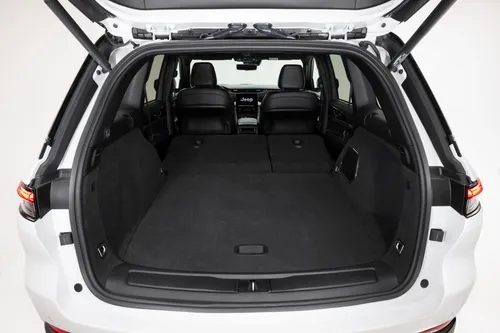 capacita bagagliaio jeep grand cherokee 4xe