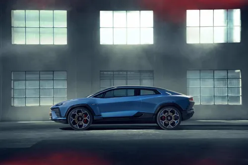 lamborghini lanzador concept laterale pieno