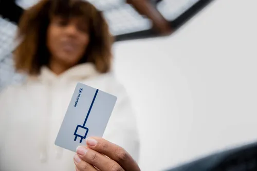 hyundai charge myhyundai using green energy motif 01