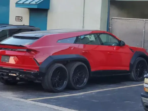 Lamborghini urus 6x6