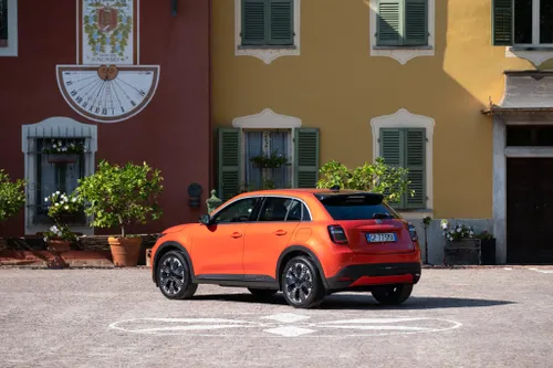 FIAT 600e La Prima posteriore