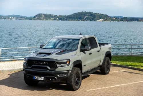 ram 1500 trx lunar frontale tre quarti statica