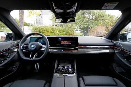 Interni BMW Serie 5 2023