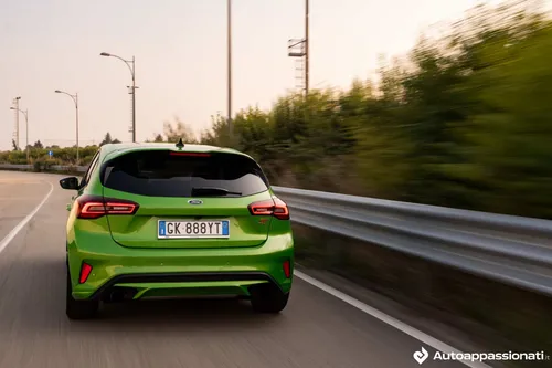 ford focus st 2023 02