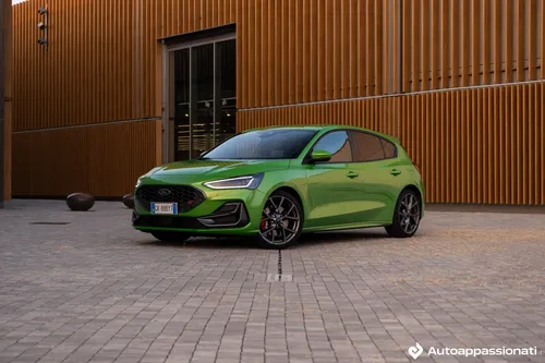 ford focus st 2023 17