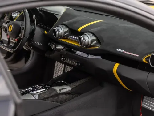 interni ferrari asta