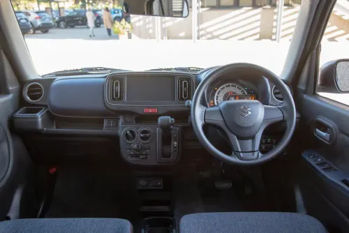 Suzuki Alto interni