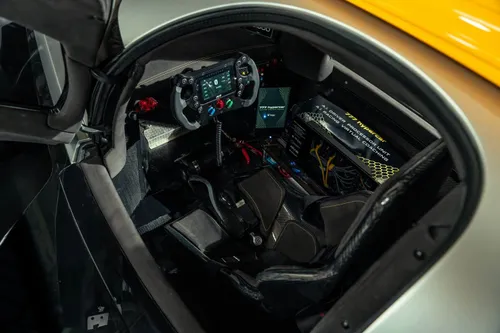 777 Hypercar interni