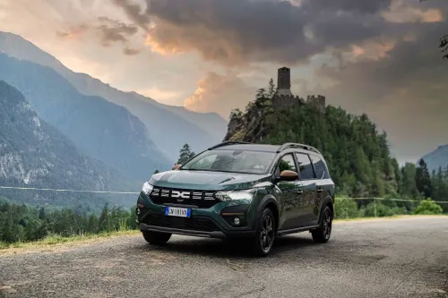 dacia jogger hybrid 2024