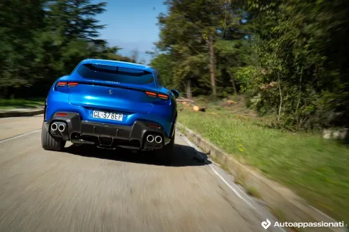 ferrari purosangue dinamica posteriore