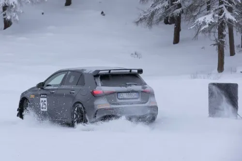 mercedes a 45 s amg otto slalom