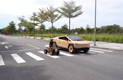 cybertruck e quad tesla legno 1
