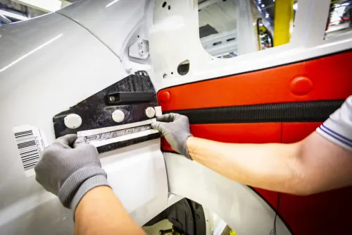 stellantis atessa montaggio logo ducato