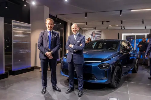 Nuova Lancia Ypsilon edizione limitata Cassina 