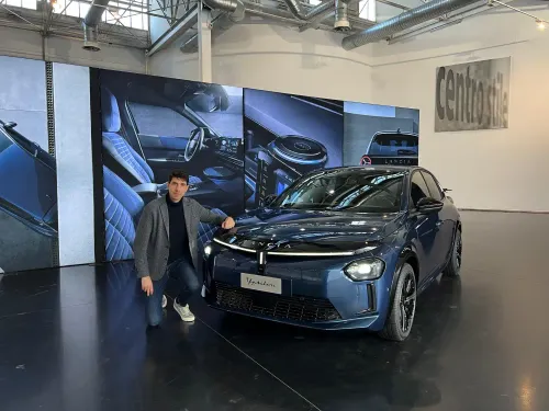 lancia ypsilon cassina