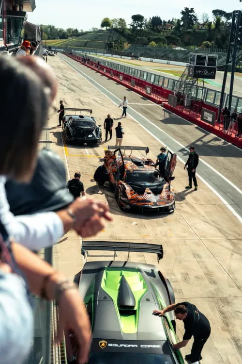 lamborghini essenza scv12