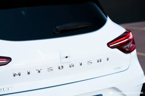 mitsubishi colt hybrid 2024 24