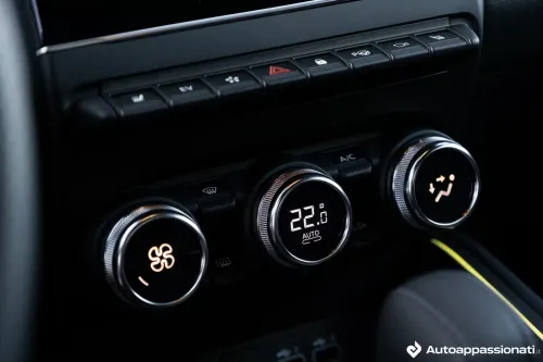 mitsubishi colt hybrid 2024 4