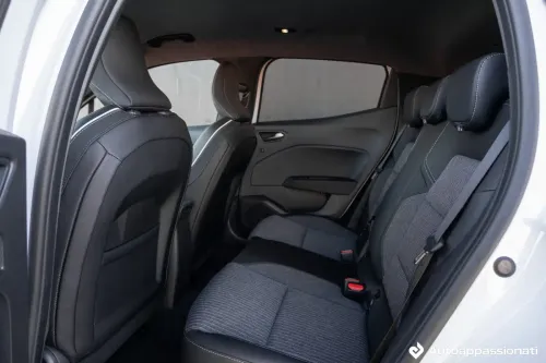 mitsubishi colt hybrid 2024 9