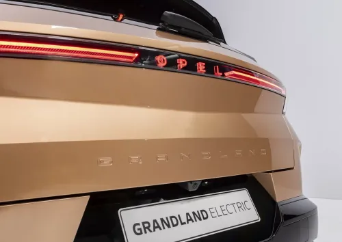 opel grandland 2024 nome posteriore