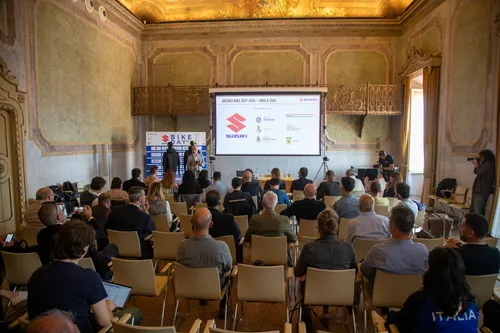 suzuki bike day 2024 conferenza stampa
